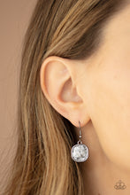 Load image into Gallery viewer, Legendary Luster-black