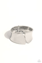 Load image into Gallery viewer, Sheared Sass-silver
