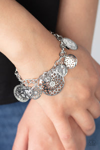 Trinket Tranquility-white