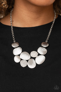 A Hard LUXE Story/Tough LUXE-white
