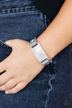 Load image into Gallery viewer, Urban Rivalry-silver
