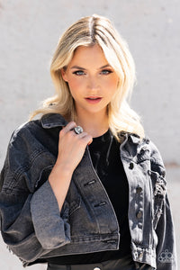 Daringly Deco-black