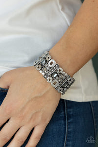 Dynamically Diverse-silver
